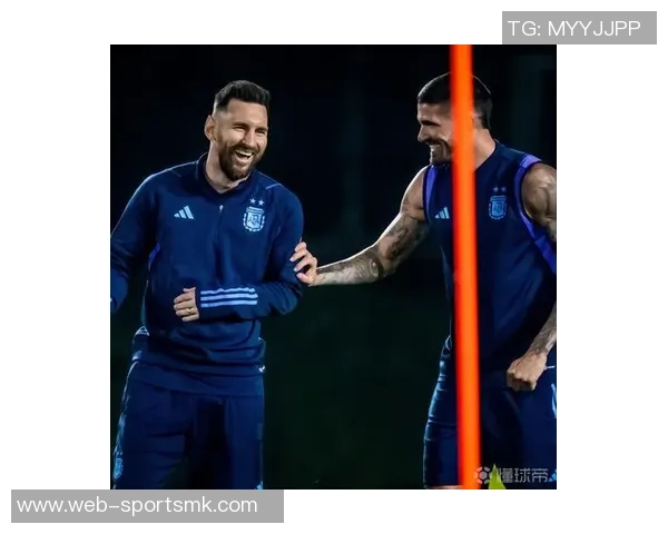 梅西与苏亚雷斯德保罗共聚训练场备战新赛季展现团结精神